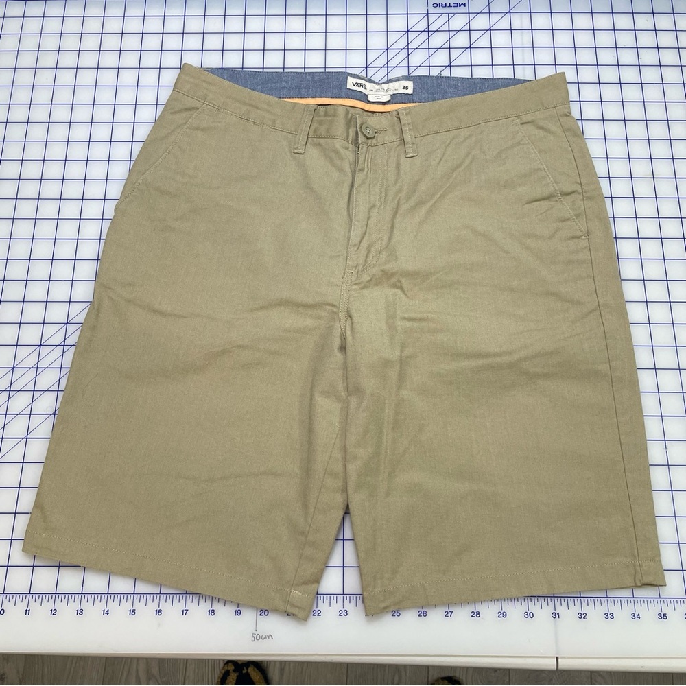 Vans Men's tan‎ Flat Front Shorts